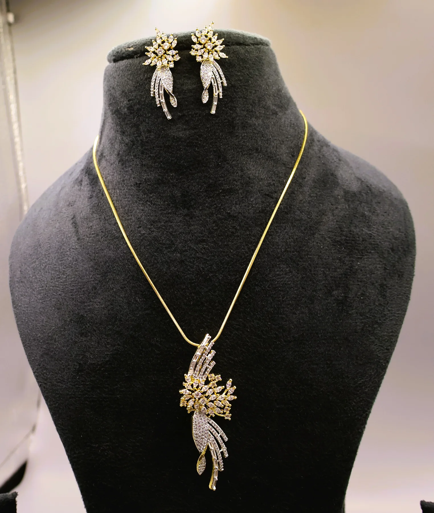 Crystal Fern Leaf Drop Pendant & Earrings Set – alternate angle
