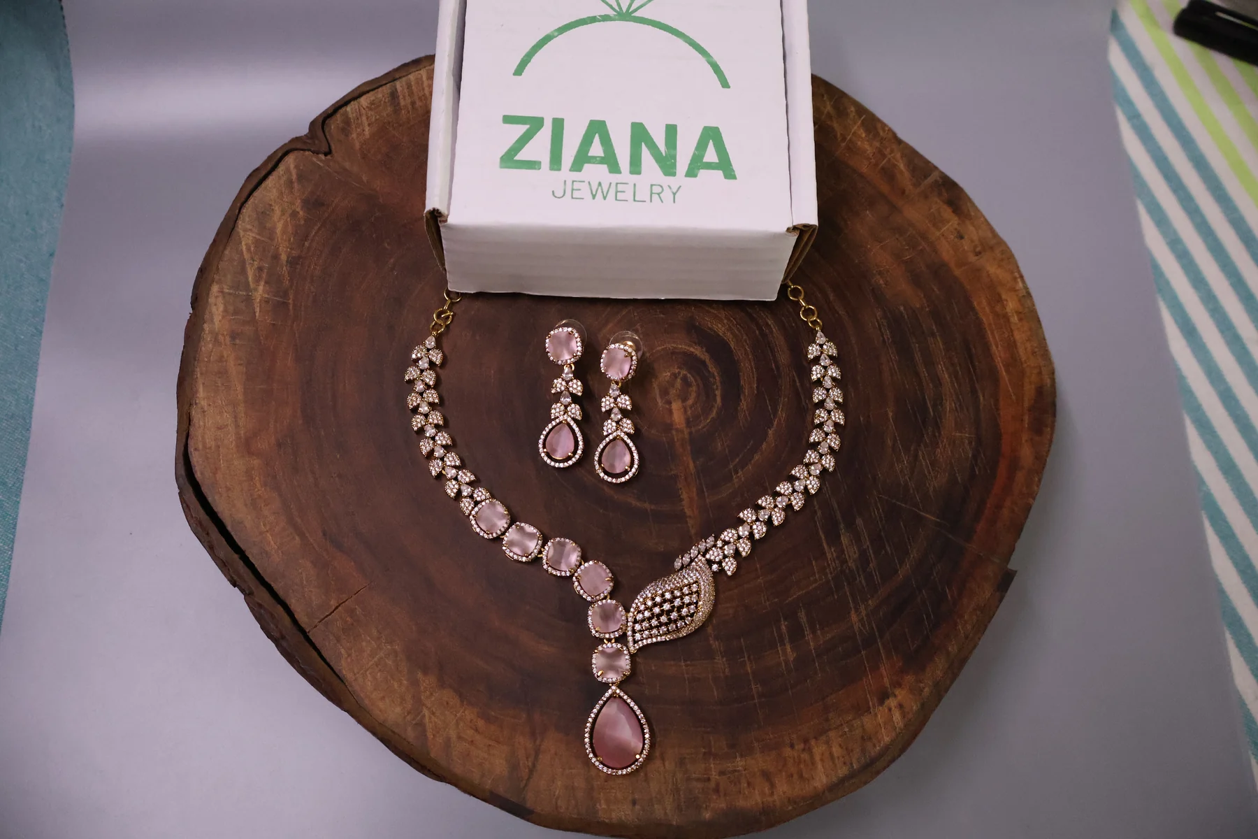 Blush Leaf Teardrop Crystal Necklace Set