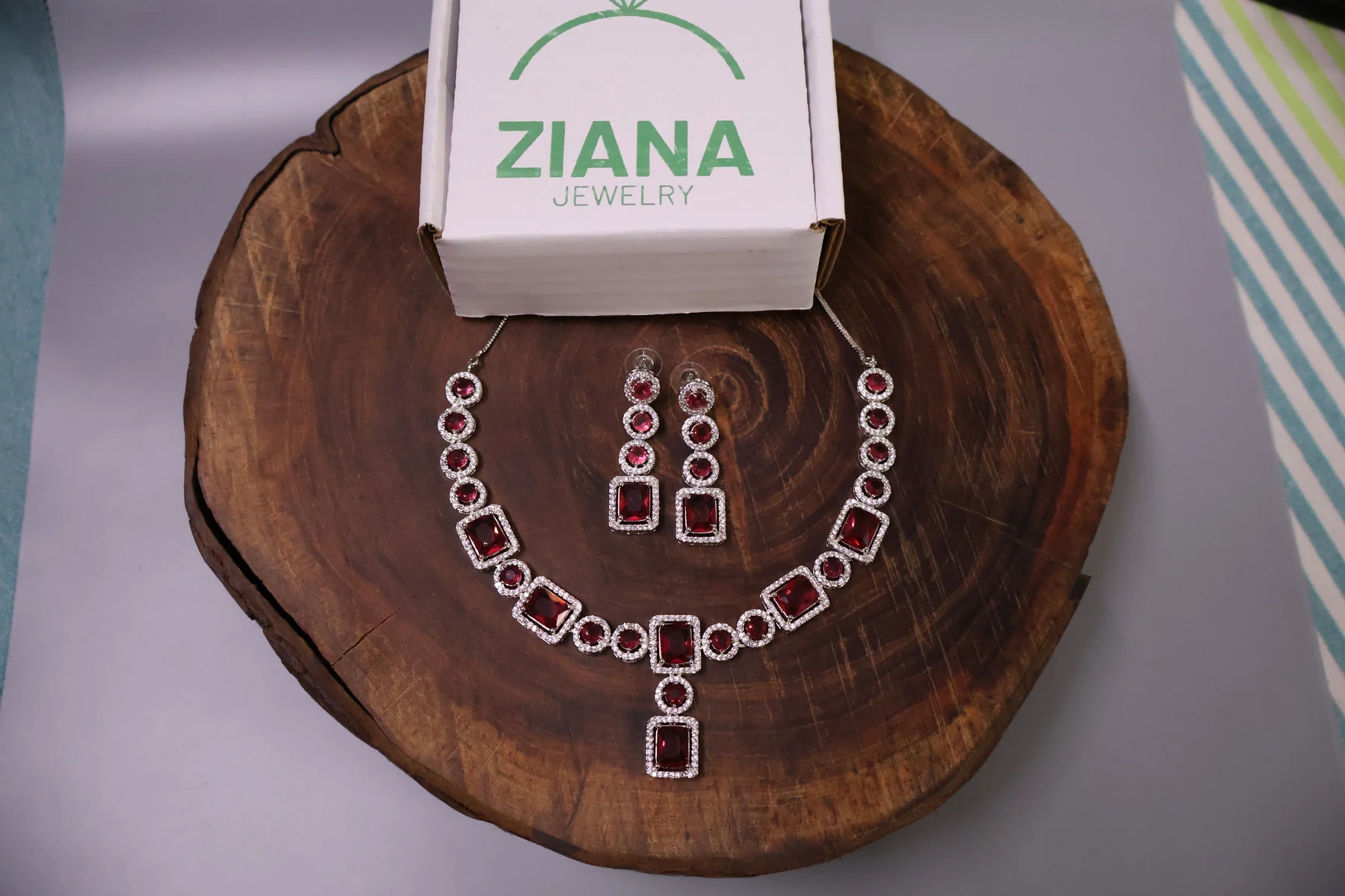 Blush Square Crystal Necklace Set – alternate product view 2