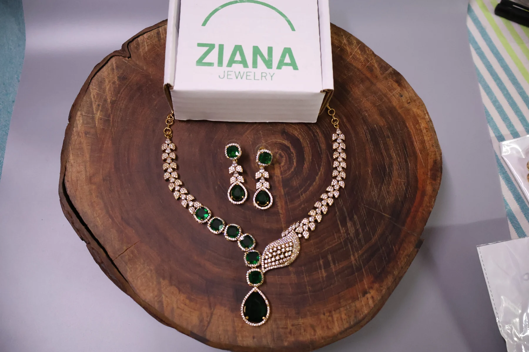 Emerald Leaf Teardrop Crystal Necklace Set