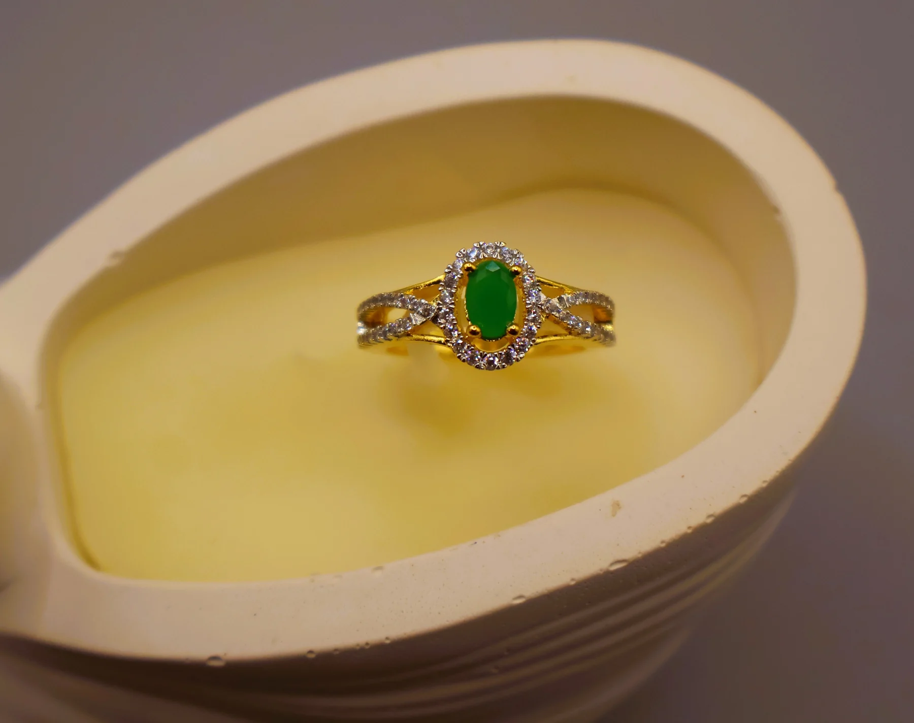 Emerald Oval Halo Crystal Ring