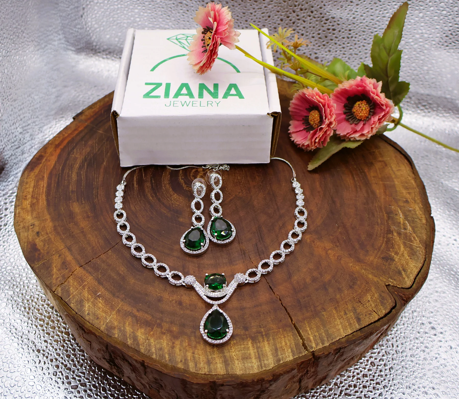 Emerald Teardrop Crystal Necklace Set