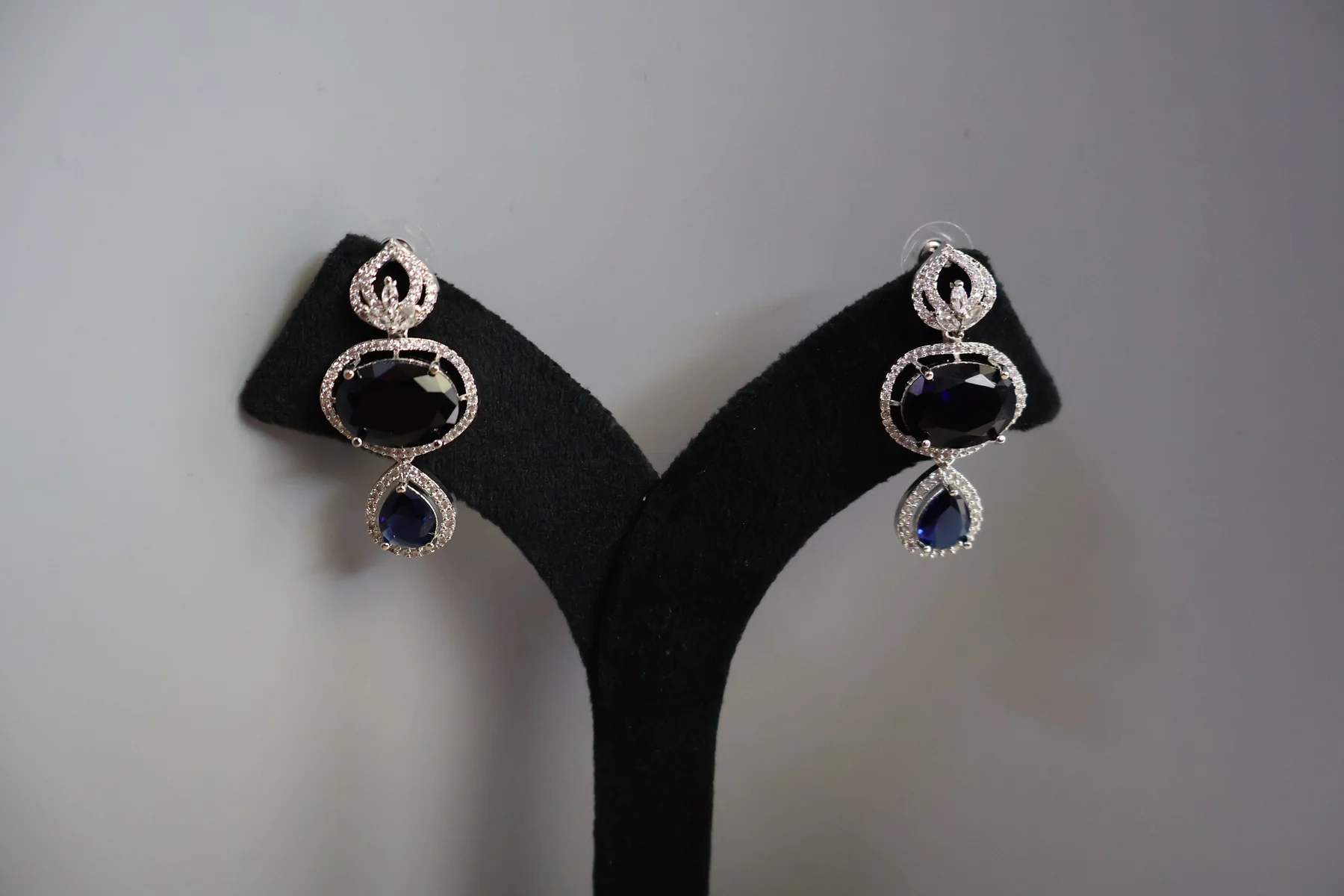 Sapphire Loop Drop Necklace Set