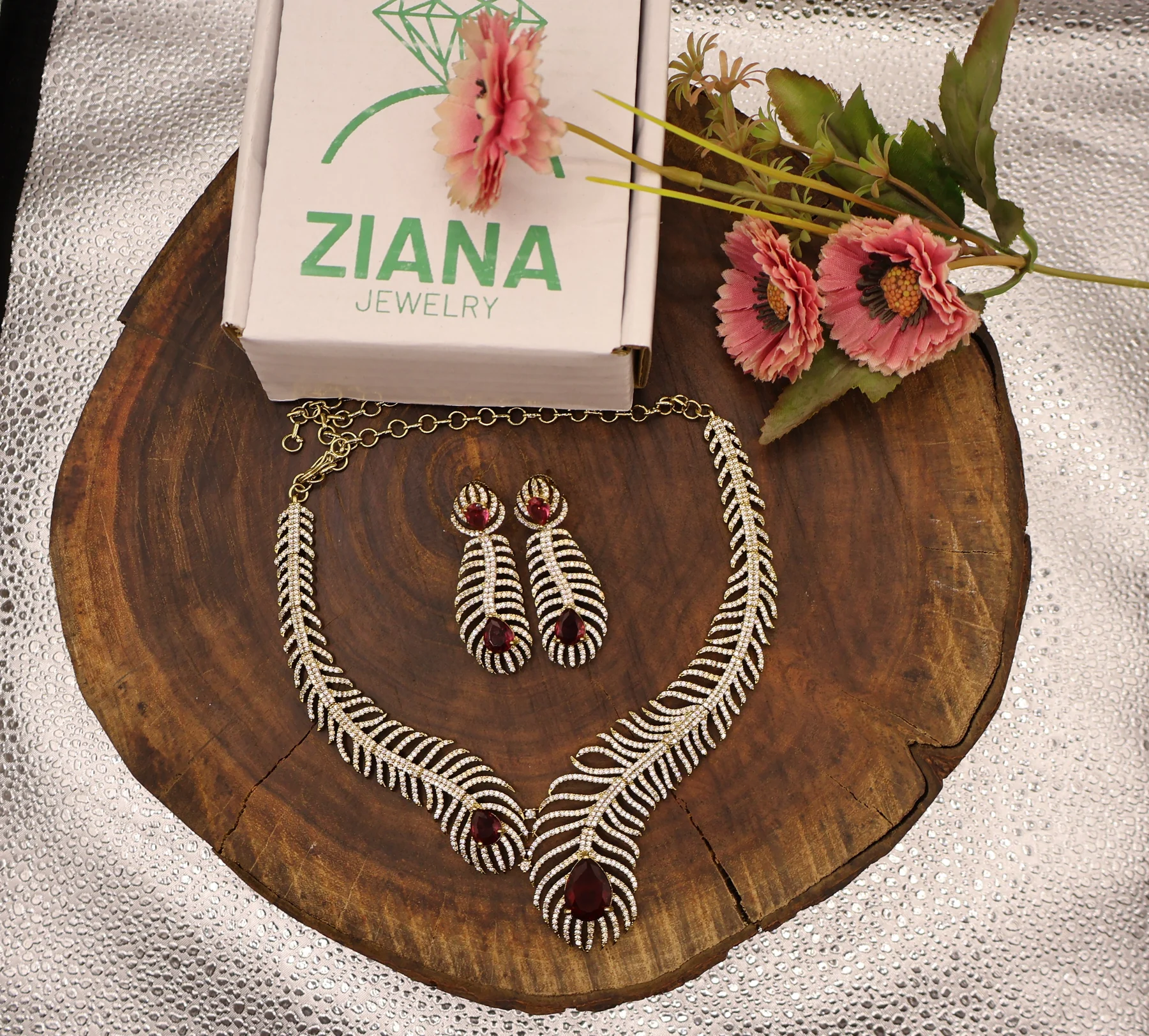 Sculpted Gold Leaf Necklace Set