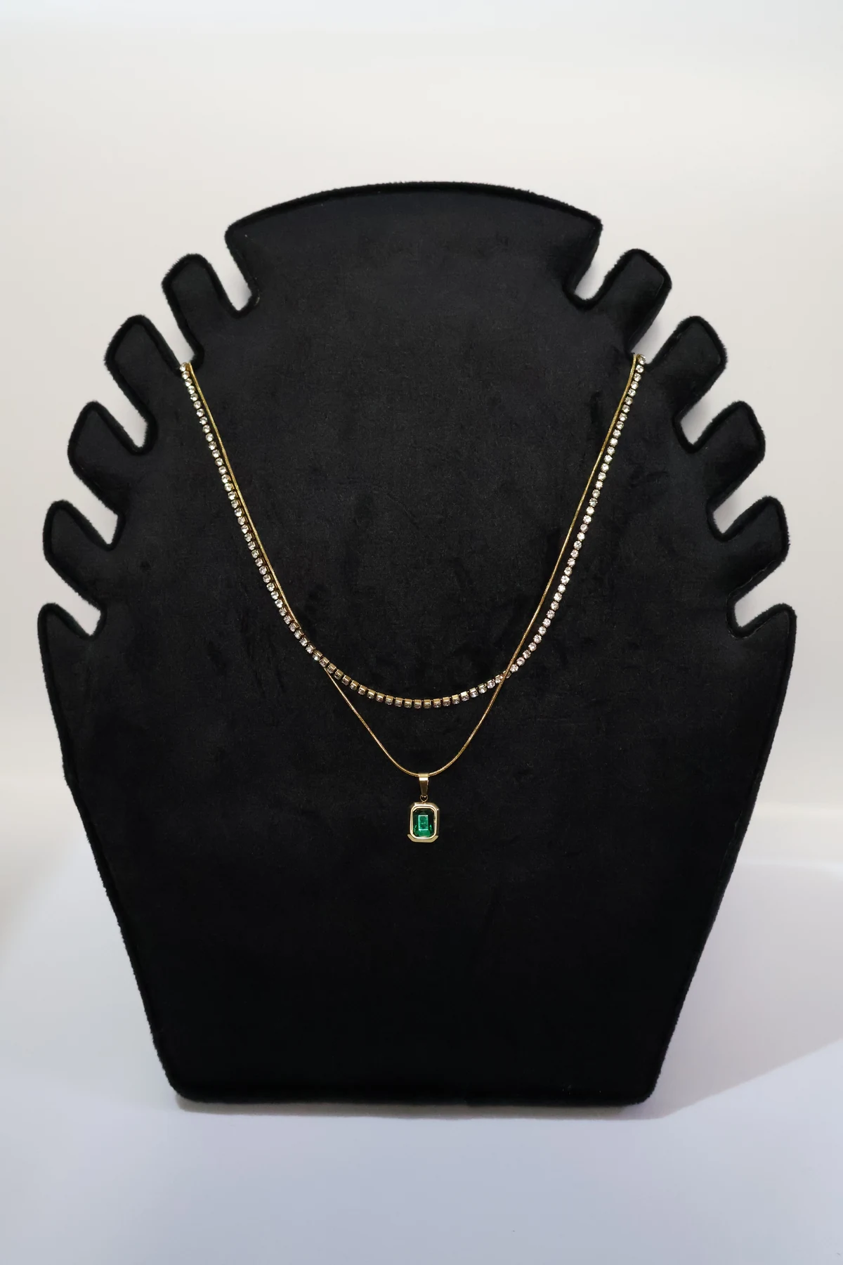 Layered Emerald Frame Pendant Necklace
