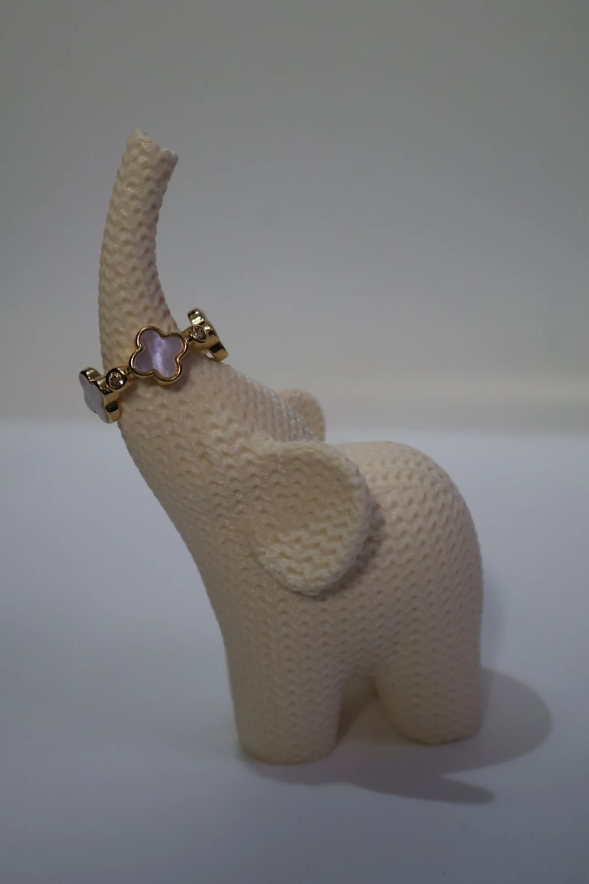 Mother-of-Pearl Clover Link Ring