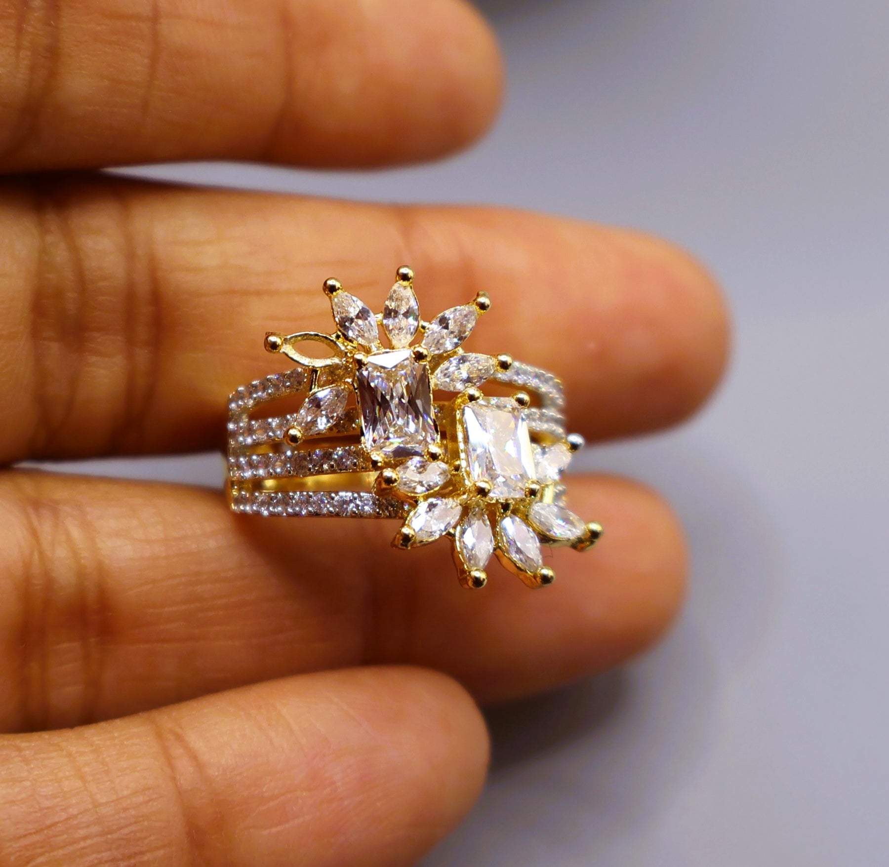 Golden Floral Crystal Ring